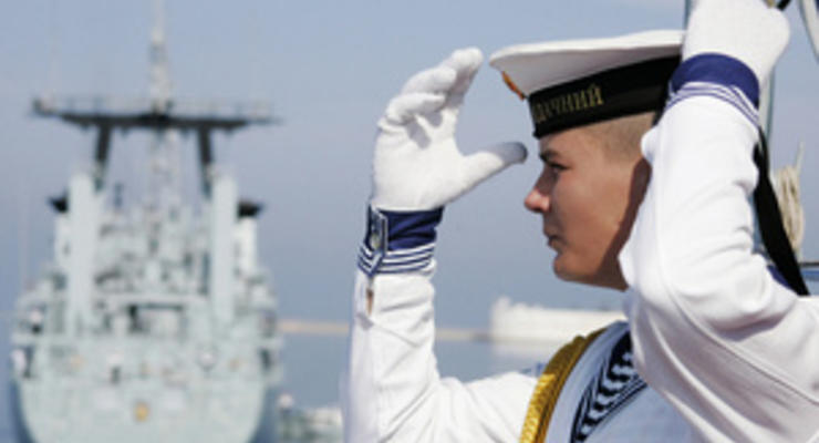 Севастопольская горгосадминистрация объяснила, почему Янукович объединил День флота Украины с Днем ВМФ России