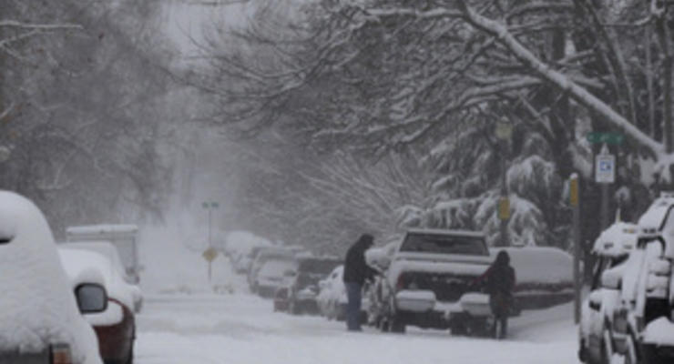 Сильнейшая снеговая буря в США: есть погибшие, 275 тысяч человек остались без света