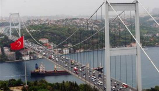 У берегов Стамбула произошло столкновение трех судов