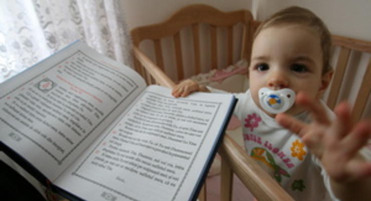 Колесниченко предлагает разрешить родителям выбирать язык воспитания детей в детсадах