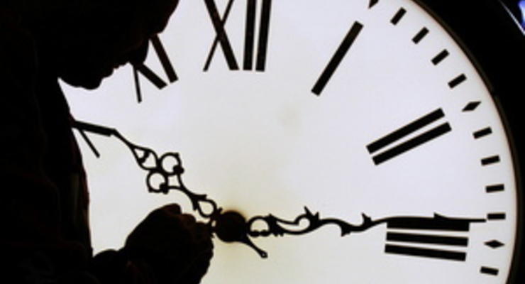 Сегодня Кабмин рассмотрит законопроект о переводе часов