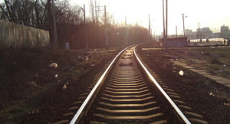 Вследствие аварии поезда в Сумской области на землю высыпалось 60 тонн химикатов - СМИ