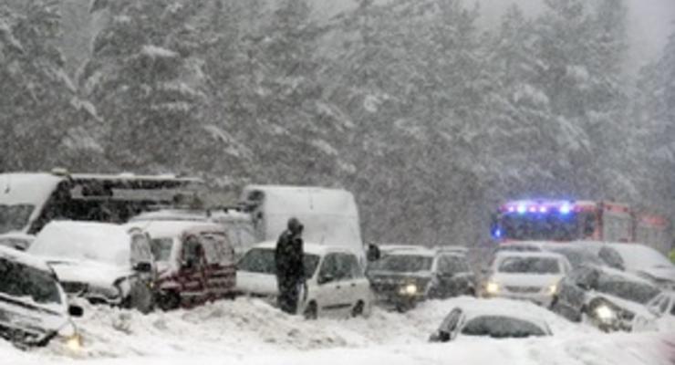 Число жертв аномальных погодных условий на Балканах продолжает расти