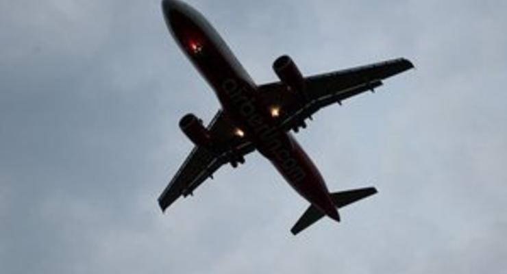 Пассажирский самолет совершил экстренную посадку в аэропорту Белфаста (обновлено)