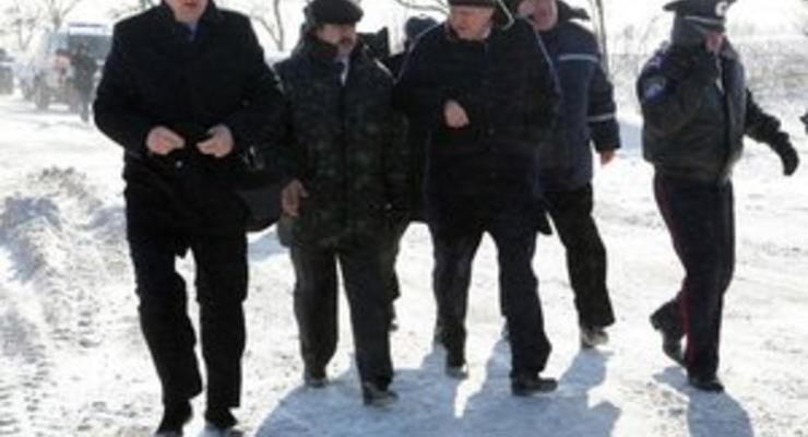 Могилев заявил, что ситуация в Крыму под контролем, и уехал проверять, как убирают снежные заносы