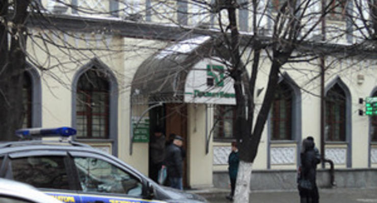 За поимку мужчины, сообщившем о ложном минировании Приватбанка в Днепропетровске, обещают 10 тыс. грн