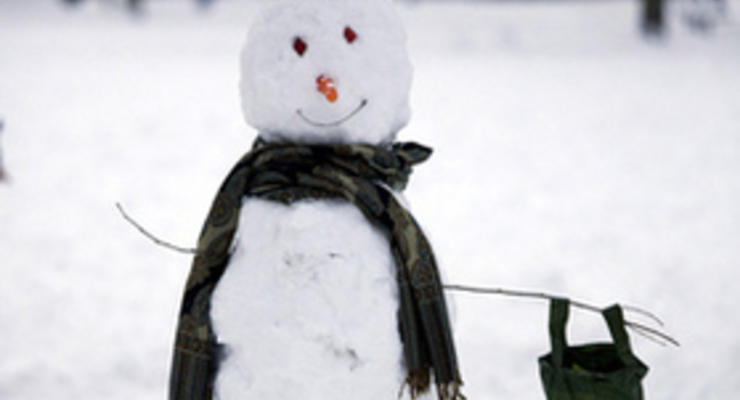 В Ивано-Франковской области слепили самого большого снеговика в Украине