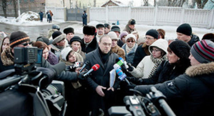 Власенко: Тимошенко не просила освободить ее от исправительных работ в колонии