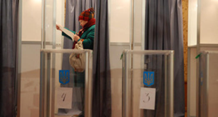 Милиция отрицает голосование по открепительным талонам на выборах в Обухове
