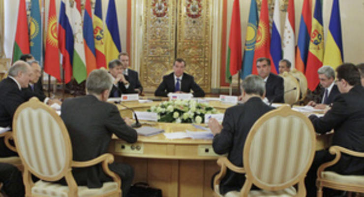 Медведев: Договор о ЕврАзЭС может быть подписан к 1 января 2015 года