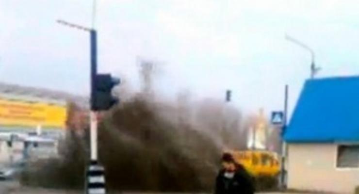 В Луганске прорвало канализацию: несколько улиц затоплены нечистотами