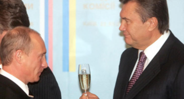 Янукович связывает победу Путина на выборах в РФ со стабильностью в Восточной Европе