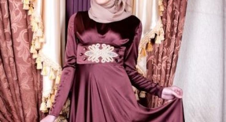 Леди Чечня: Жена Кадырова показала коллекцию одежды для мусульманок
