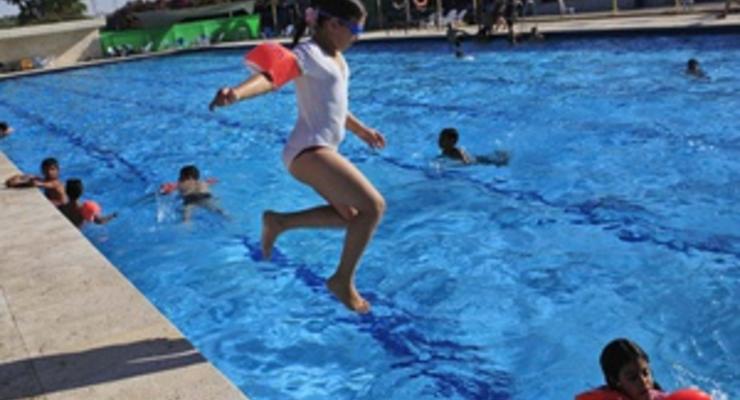 В Швейцарии суд обязал мусульманскую семью разрешить детям плавать в смешанном бассейне