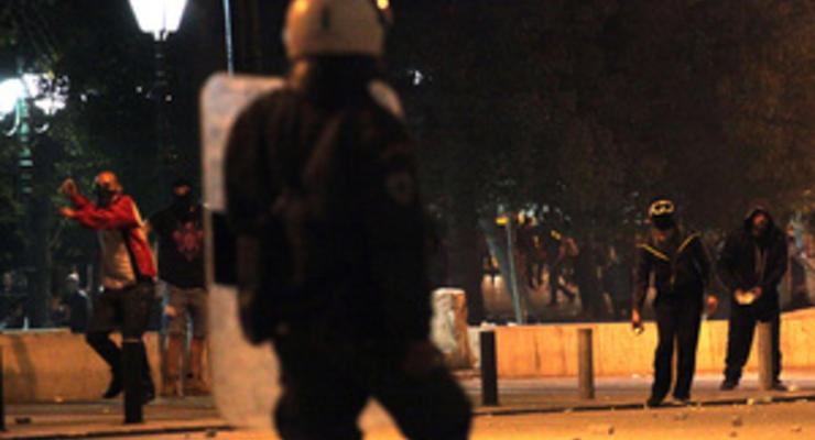 В Афинах произошли беспорядки после самоубийства пенсионера