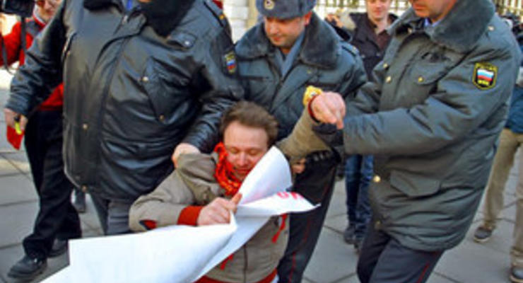 В Петербурге полиция впервые провела задержания за пропаганду гомосексуализма
