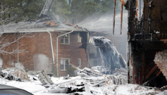 В результате падения истребителя в США пропали без вести три человека