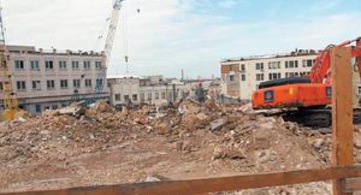 Снесенные здания на Андреевском спуске не представляют исторической ценности - власти