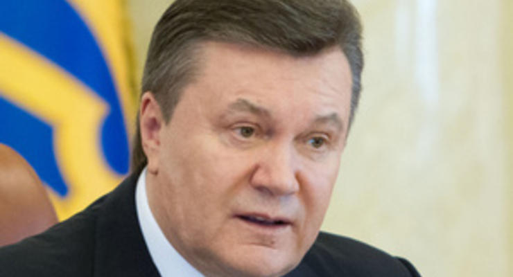Известные писатели считают, что заработать 16 млн грн на книгах может только Янукович