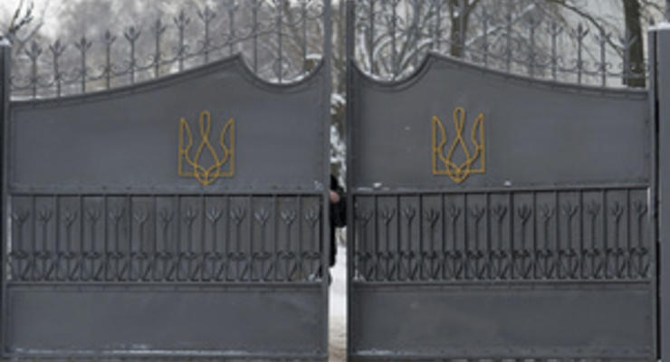 В Качановской колонии отрицают применение силы к Тимошенко и грозят ее защите судом