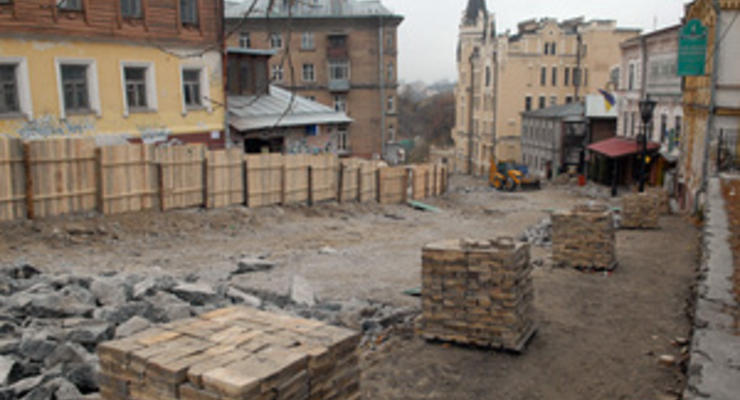 Компания Ахметова привлекла археологов к работам на Андреевском спуске