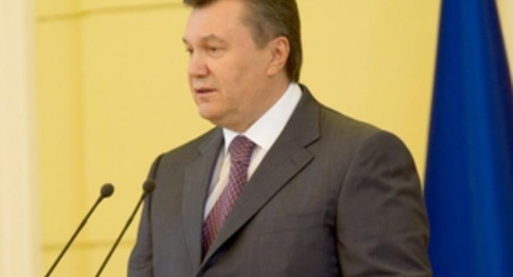 Янукович поздравил украинцев с Первомаем
