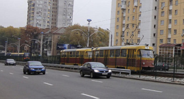 Движение скоростного трамвая в Киеве возобновлено