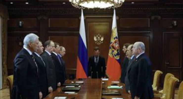 Медведев поблагодарил членов правительства РФ и пожелал Путину успехов