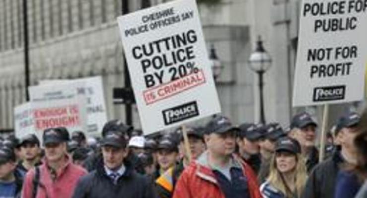 Госслужащие Британии протестуют против пенсионной реформы