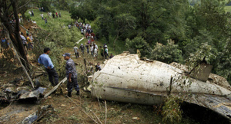 В Непале разбился самолет, на борту которого находились более 20 человек