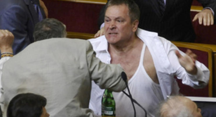 Колесниченко заявил, что "недомерки" угрожали распять его на березе