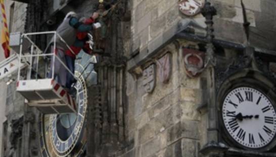 Иностранец повредил знаменитые пражские куранты
