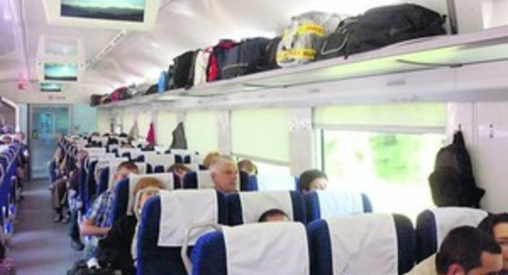 Первый поезд Hyundai прибыл из Киева в Харьков с опозданием на 20 минут