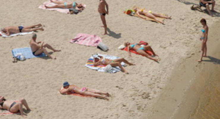 Санэпидемстанция разрешила купаться на четырех киевских пляжах