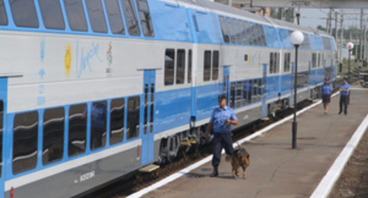 Пассажирам поезда Skoda, уехавшего из Донецка на час раньше, обещают вернуть деньги