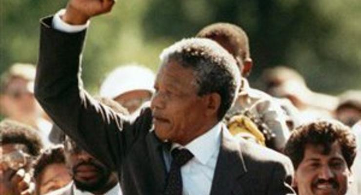 Нельсон Мандела впервые за два года появился на публике