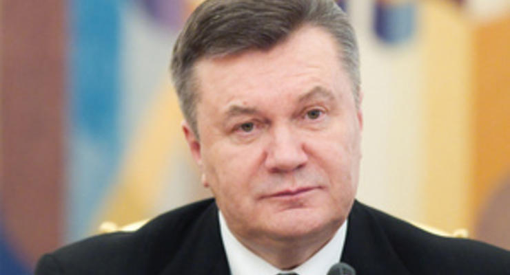 Янукович поздравил Путина с победой сборной России в матче Евро-2012