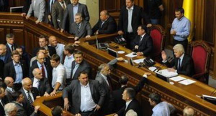 Кириленко предложил внести в языковой законопроект 122 поправки