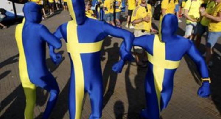Четыре тысячи шведских фанов прошли маршем по центру Киева