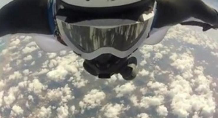 Колумбийский парашютист установил четыре рекорда, прыгнув с высоты 11 км