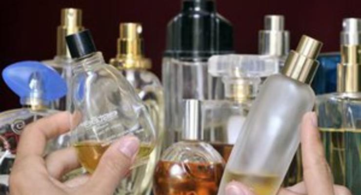 В Запорожье продавали фальсификат парфюмерии на 2,5 млн гривен