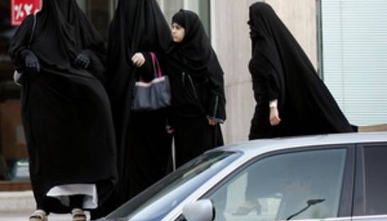 Саудовские женщины протестуют против запрета на вождение