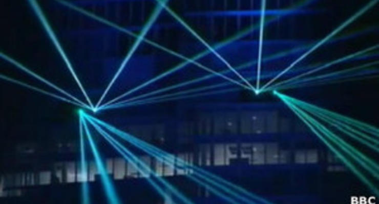 Самый высокий небоскреб Лондона открыли лазерным шоу