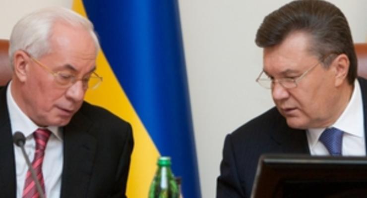 Трагедия под Черниговом: Янукович и Азаров соболезнуют родным и близким погибших россиян