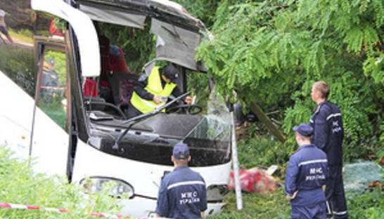 Семьям россиян, погибших в автокатастрофе в Украине, выплатят по 1 млн руб
