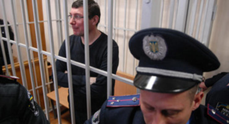Печерский суд завершил допрос свидетелей по делу Луценко