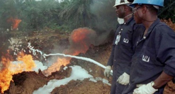 В Нигерии сгорели около 100 человек, собиравших горючее после аварии бензовоза