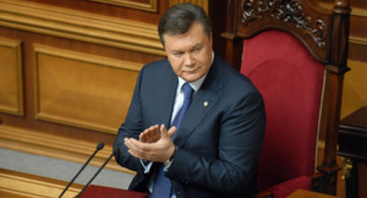 Янукович создал рабочую группу во главе с Левочкиным по разработке ежегодного послания к Раде