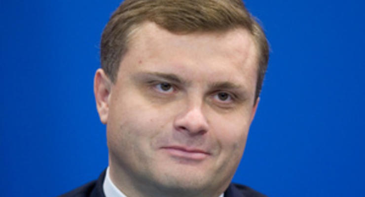 Главе Администрации Януковича исполнилось 40 лет