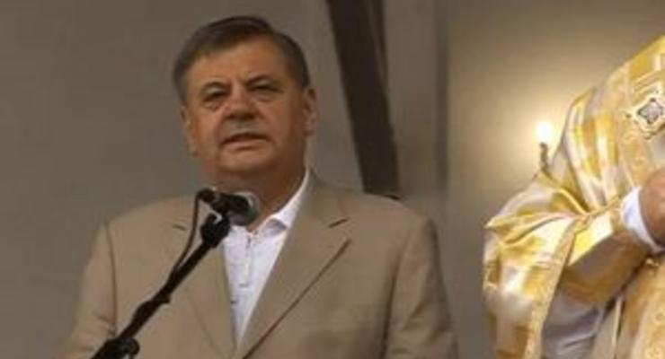 Губернатора Тернопольской области освистали после слов о Януковиче
